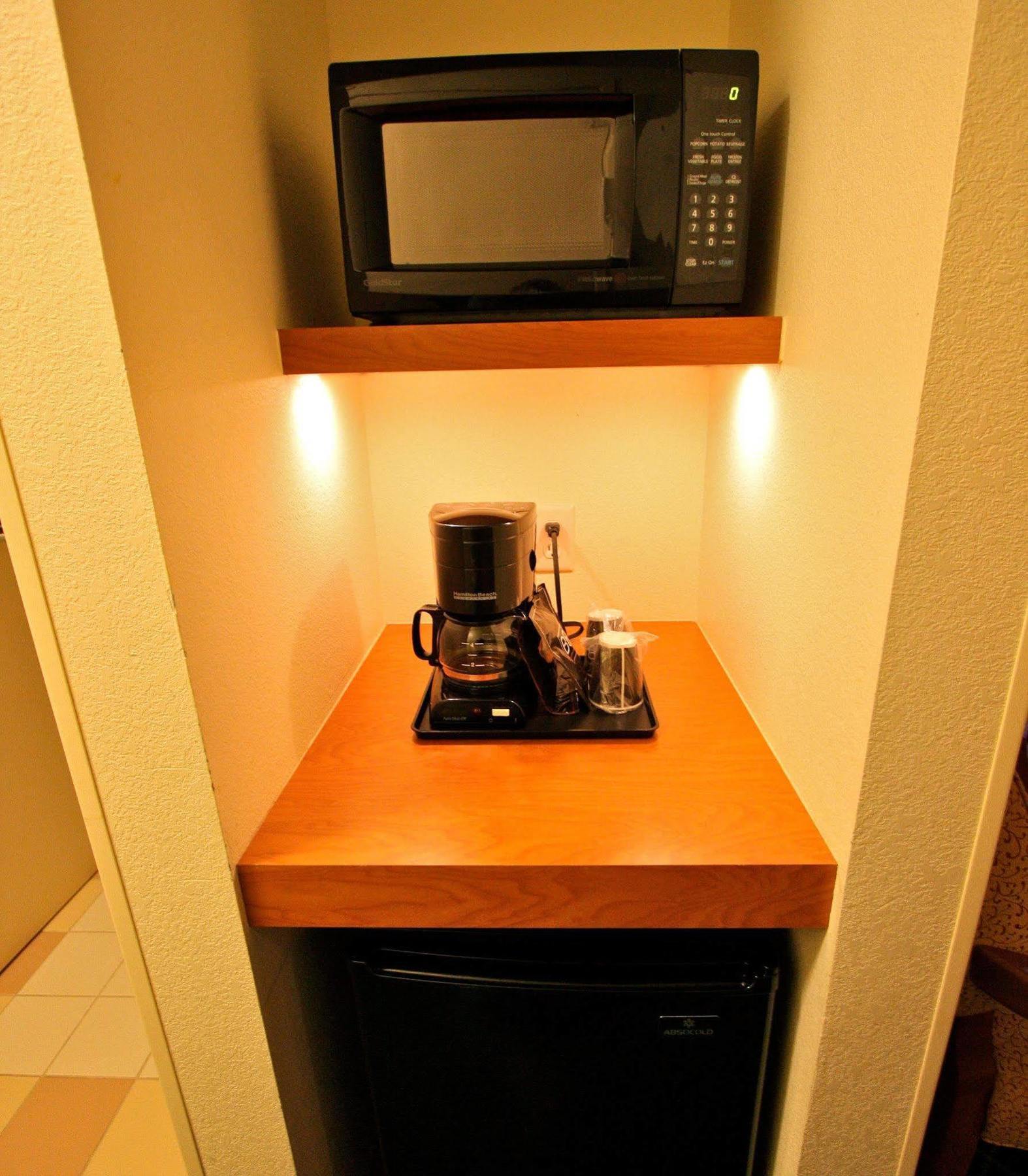 Fairfield Inn & Suites By Marriott Γιακίμα Δωμάτιο φωτογραφία